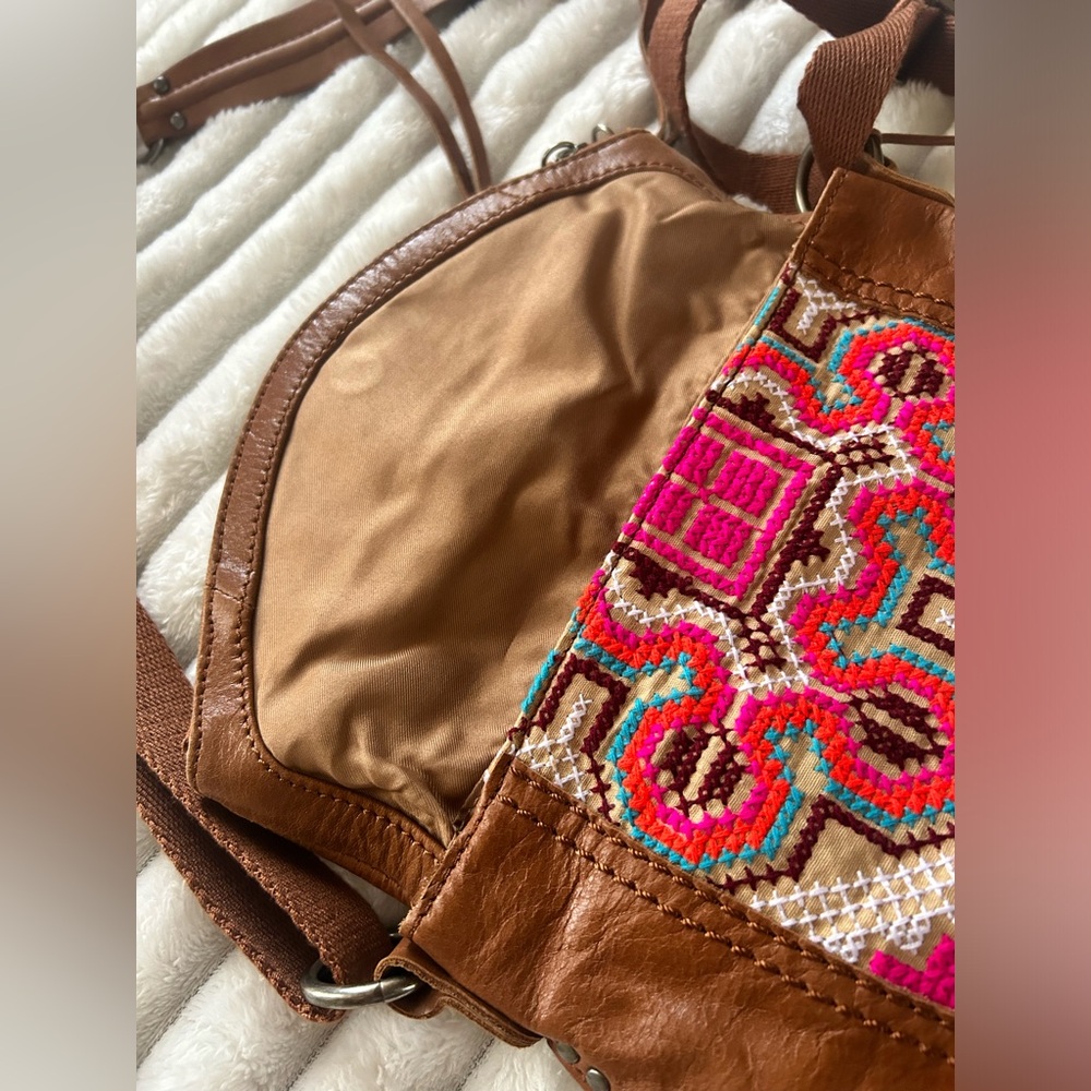 The Sak Leather Embroidered Aztec Studded Crossbody Bag Boho Western Purse - Picture 7 of 9